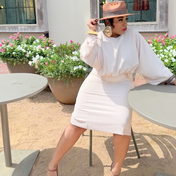 Meet your Posher, Raine - Picture 3 of 5